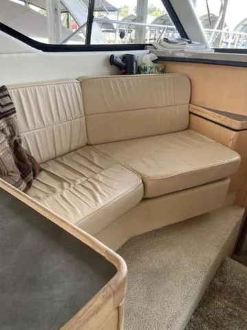 Slide: The Image of Bayliner 3258 1998 - 9