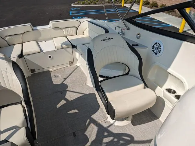 Slide: The Image of Stingray 250 LR 2022 - 45