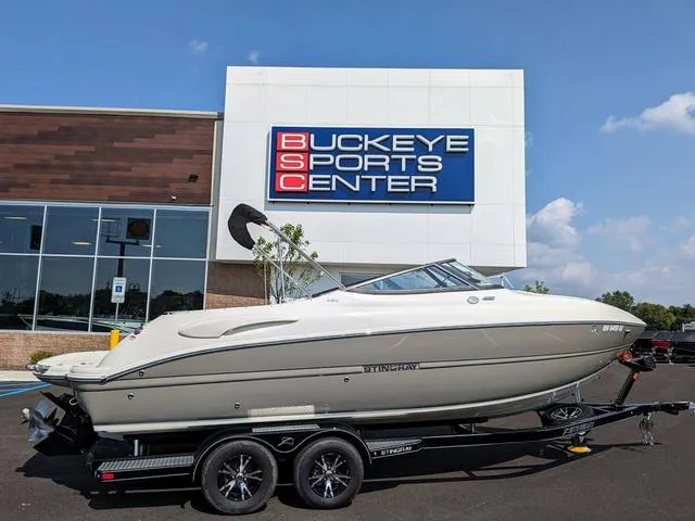 Slide: The Image of Stingray 250 LR 2022 - 7