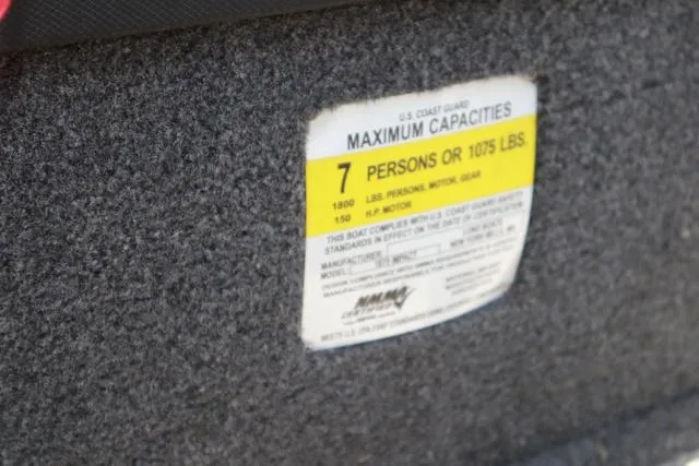 Slide: The Image of 2018 Lund 1875 Impact SC capacity label, 7 persons or 1075 lbs limit. - 8