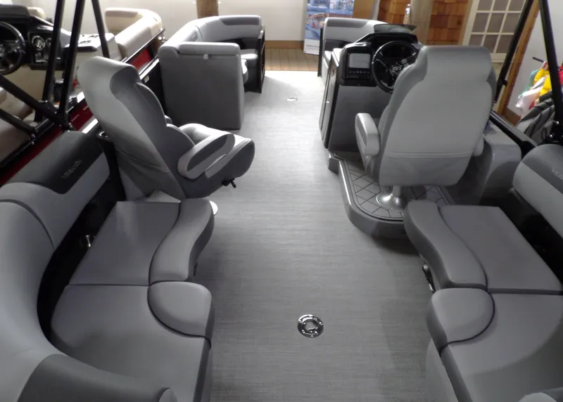 Slide: The Image of Veranda Relax 20 RC 2025 - 9