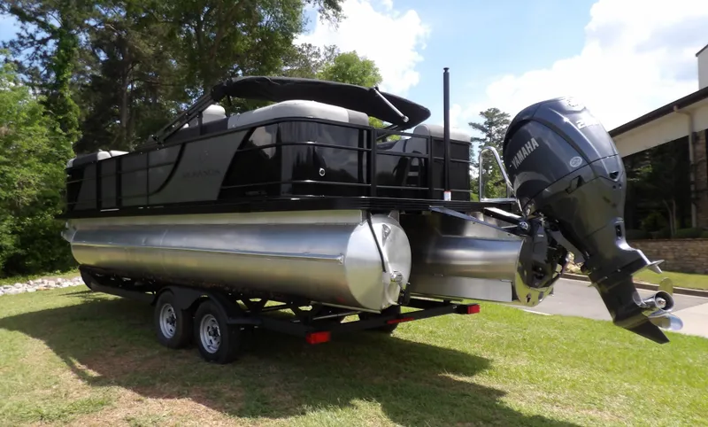 Slide: The Image of Veranda VR22RC 2025 - 6