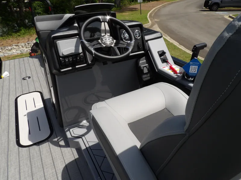 Slide: The Image of Veranda VR22RC 2025 - 7