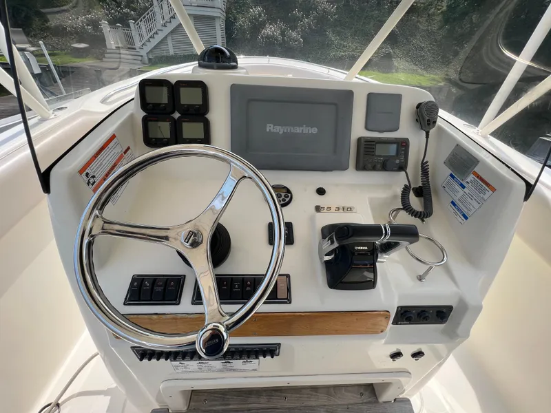 Slide: The Image of Pursuit S 310 Sport 2009 - 16