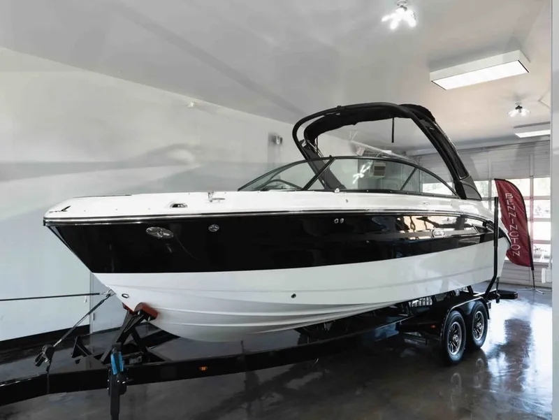 The Image of Sea Ray SDX 250 Surf 2025 - 1