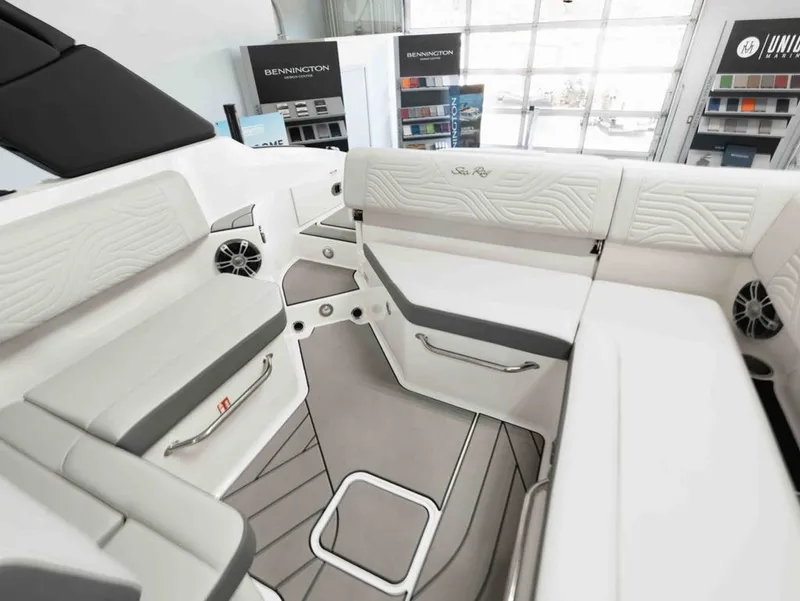 Slide: The Image of Sea Ray SDX 250 Surf 2025 - 14