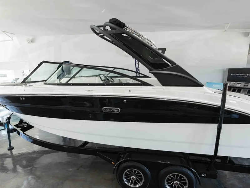 Slide: The Image of Sea Ray SDX 250 Surf 2025 - 2