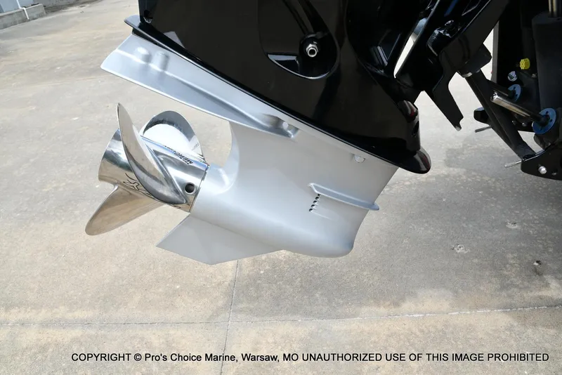 Slide: The Image of 2020 Nitro Z20 Pro boat with 250 Pro-XS 4 Stroke engine propeller. - 23