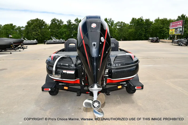 Slide: The Image of 2020 Nitro Z20 Pro boat with 250 Pro-XS 4 Stroke engine, rear view. - 27