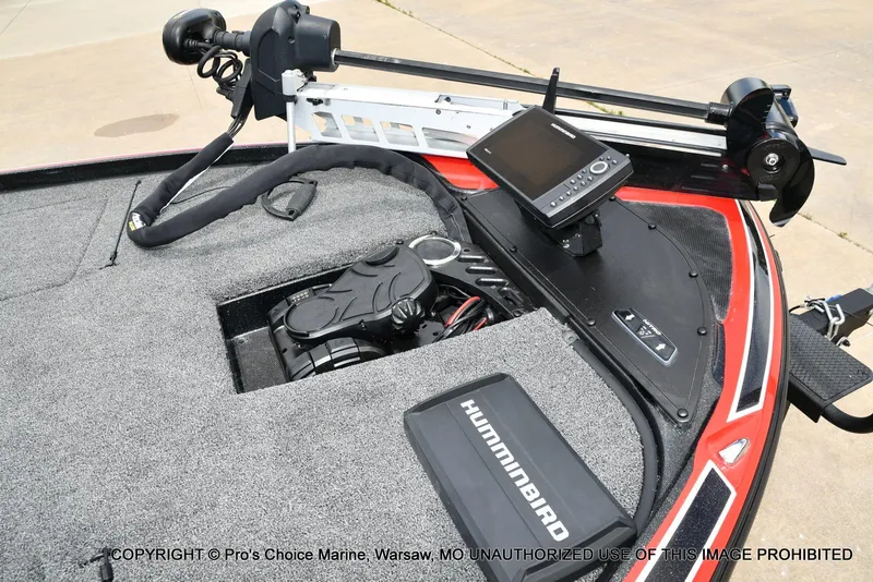 Slide: The Image of 2020 Nitro Z20 Pro boat with Humminbird electronics and trolling motor. - 37