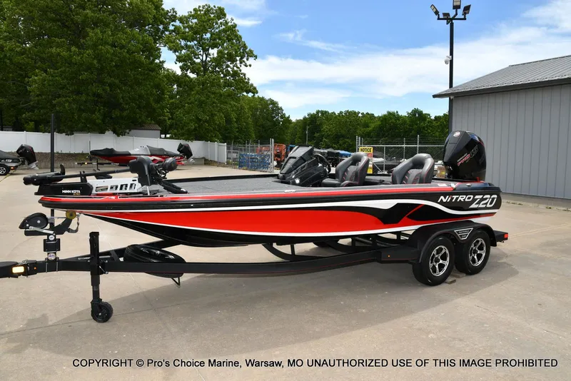 Slide: The Image of Nitro Z20 Pro w/250 Pro-XS 4 Stroke 2020 - 76