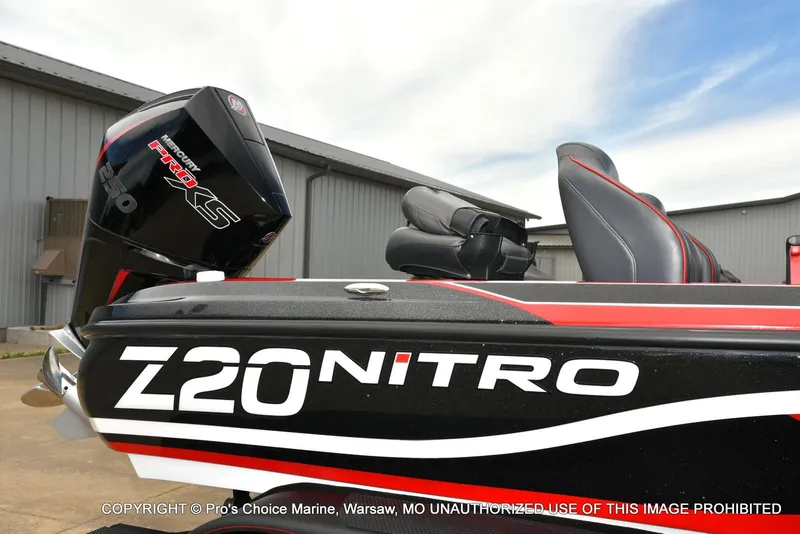 Slide: The Image of Nitro Z20 Pro w/250 Pro-XS 4 Stroke 2020 - 77