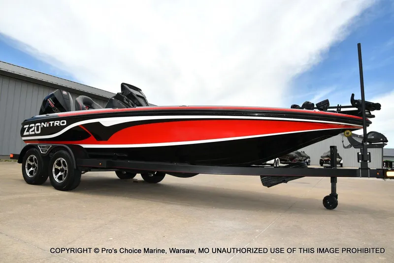 Slide: The Image of Nitro Z20 Pro w/250 Pro-XS 4 Stroke 2020 - 81