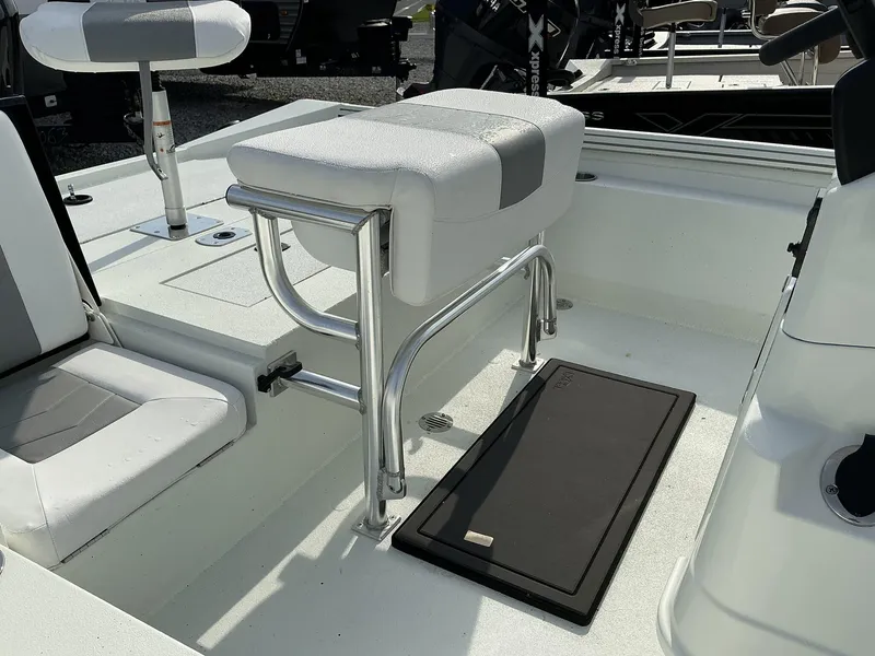 Slide: The Image of Excel Bay Pro 220 220 ELITE 2025 - 4