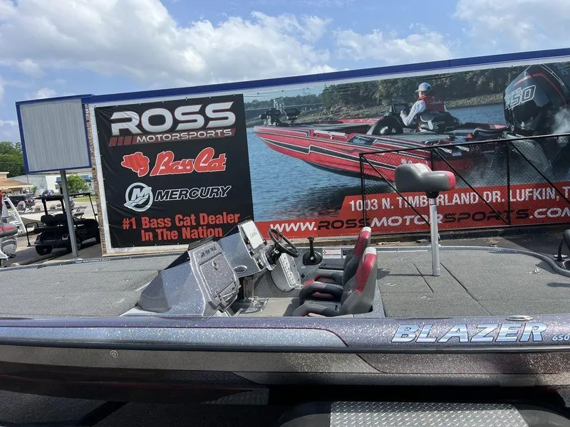 Slide: The Image of 2022 Blazer 650 Pro Tour boat at Ross Motorsports, Lufkin, Texas dealership. - 16