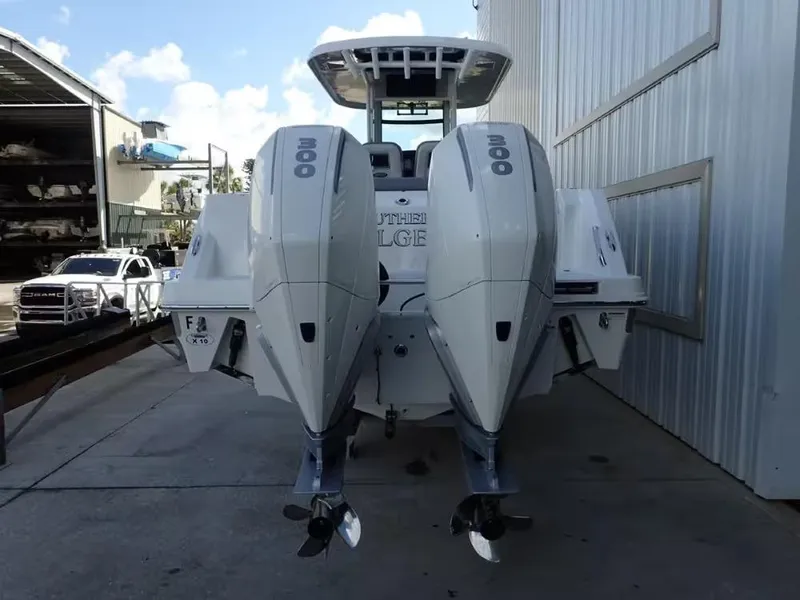 Slide: The Image of Boston Whaler 280 Outrage 2023 - 5