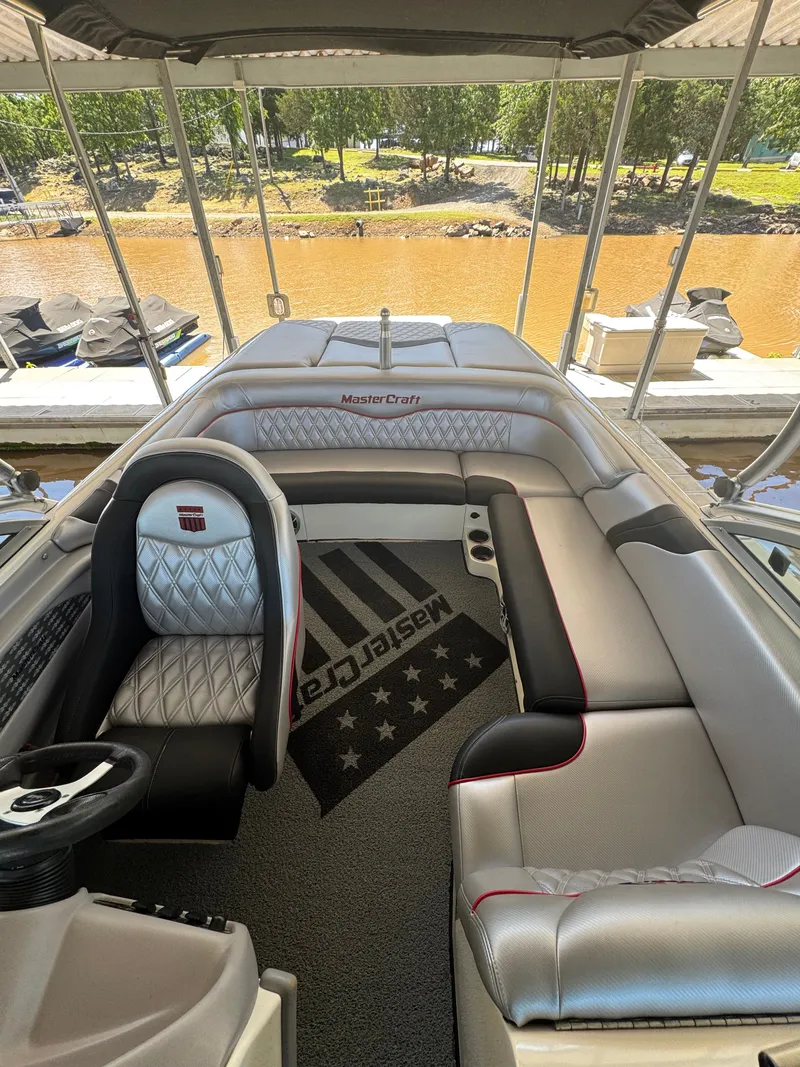 Slide: The Image of MasterCraft XStar 2001 - 10