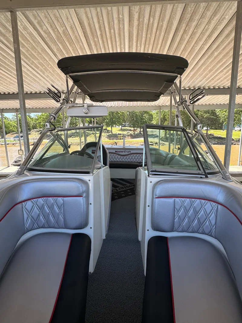 Slide: The Image of MasterCraft XStar 2001 - 12