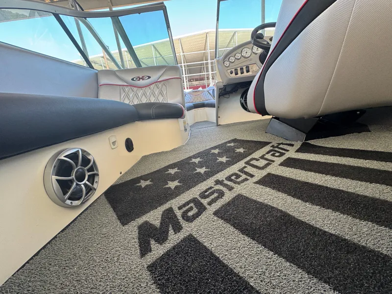 Slide: The Image of MasterCraft XStar 2001 - 15