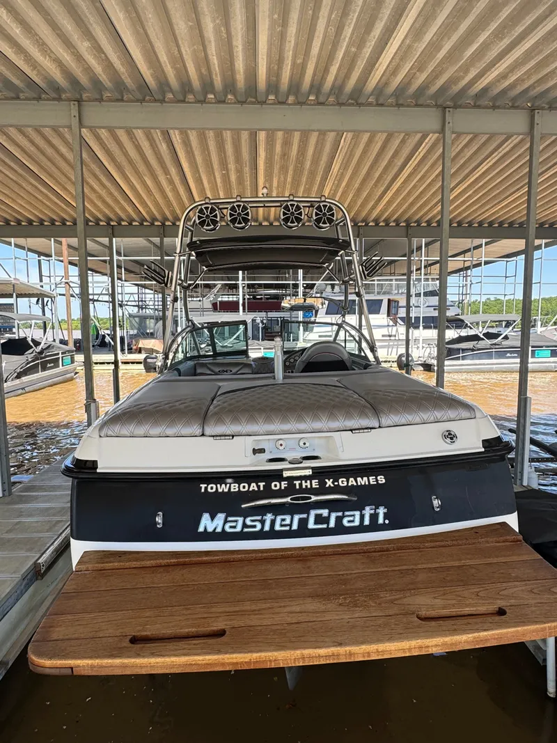 Slide: The Image of MasterCraft XStar 2001 - 2