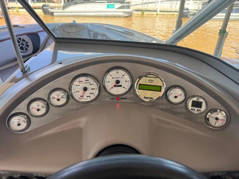 Slide: The Image of MasterCraft XStar 2001 - 8