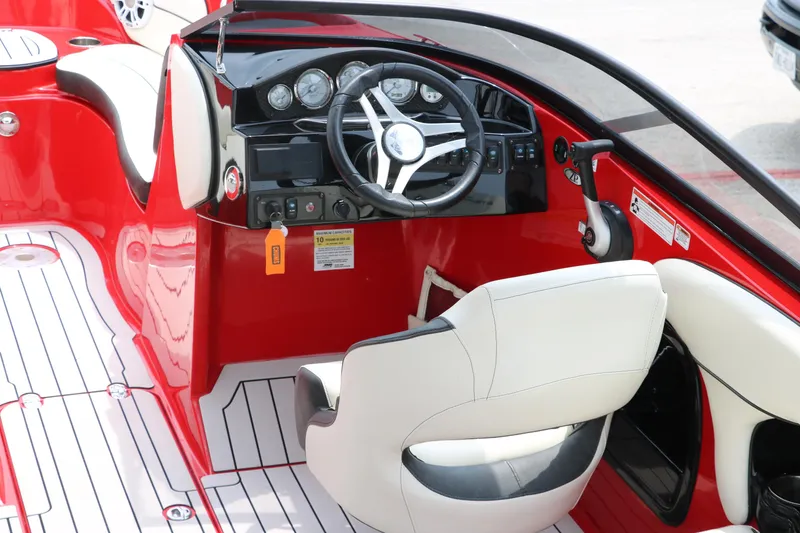 Slide: The Image of Stingray 225 SE 2020 - 14