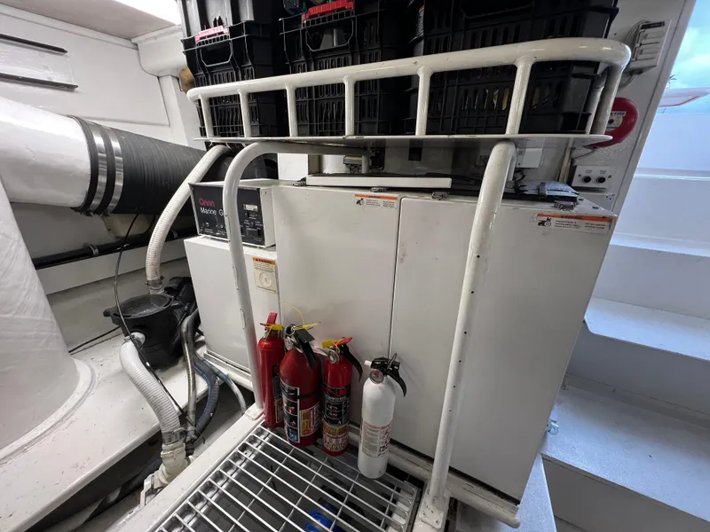 Slide: The Image of Viking 58 Enclosed Bridge 2000 - 51