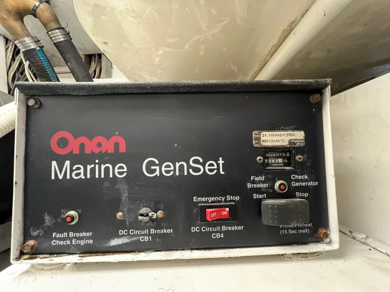 Slide: The Image of Viking 58 Enclosed Bridge 2000 - 52