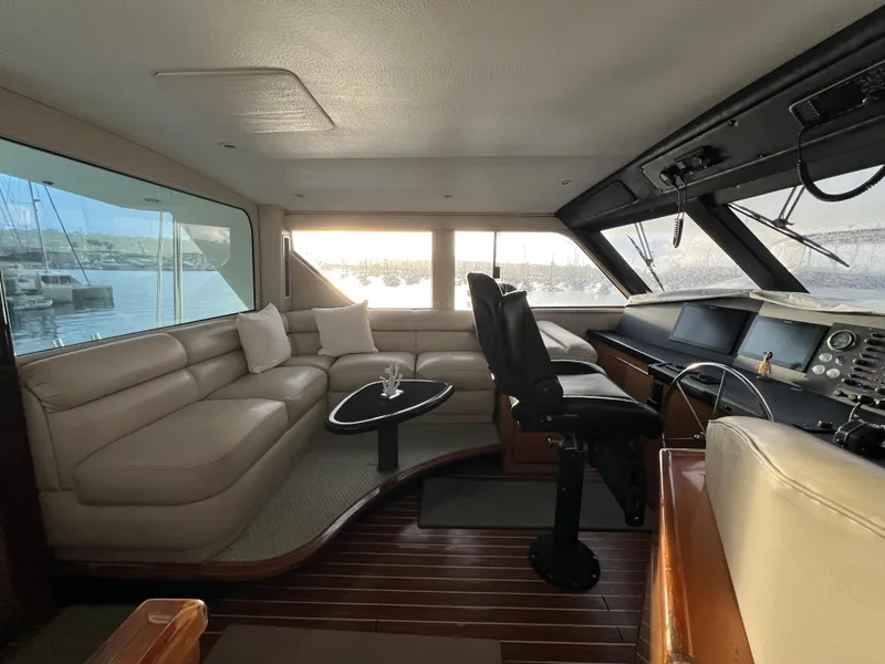 Slide: The Image of Viking 58 Enclosed Bridge 2000 - 60