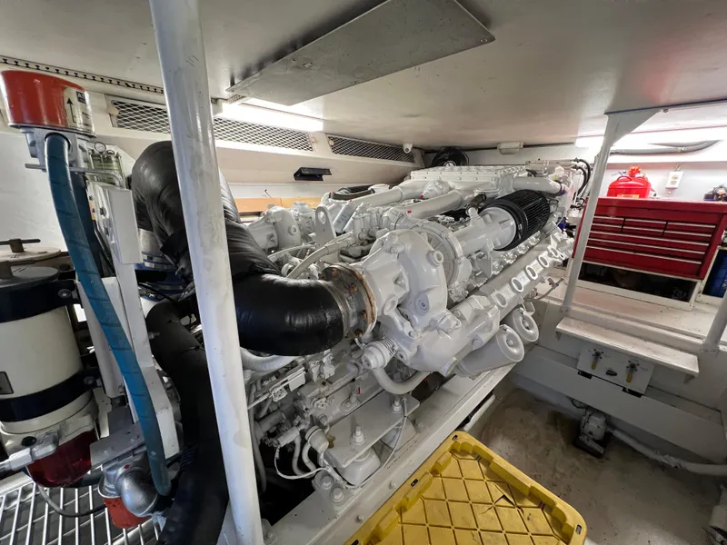 Slide: The Image of Viking 58 Enclosed Bridge 2000 - 73