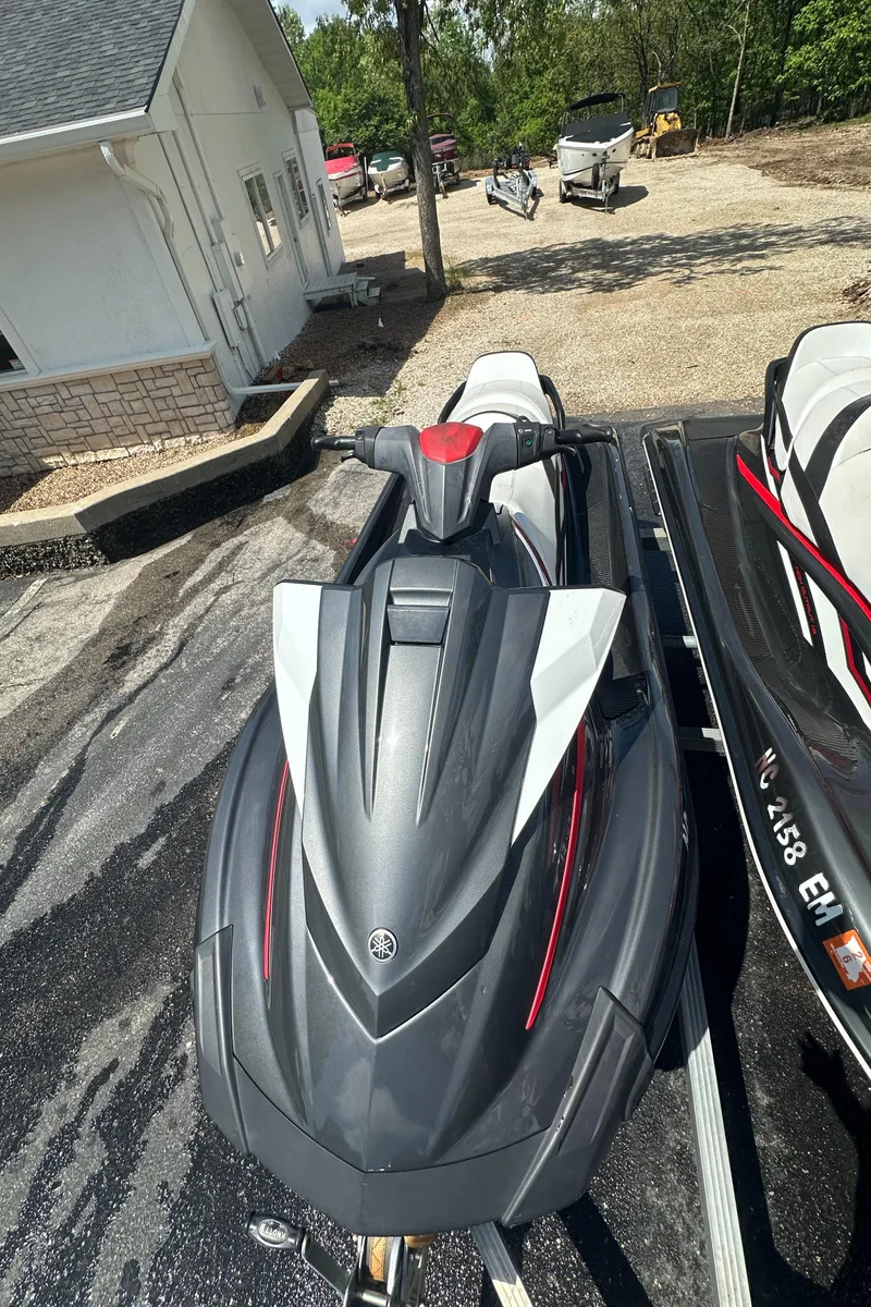 Slide: The Image of 2019 Yamaha WaveRunner VX Cruiser HO in driveway, ready for adventure. - 8