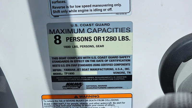 Slide: The Image of 2019 Yamaha Boats AR195 capacity label, U.S. Coast Guard compliant, max 8 persons or 1280 lbs. - 20