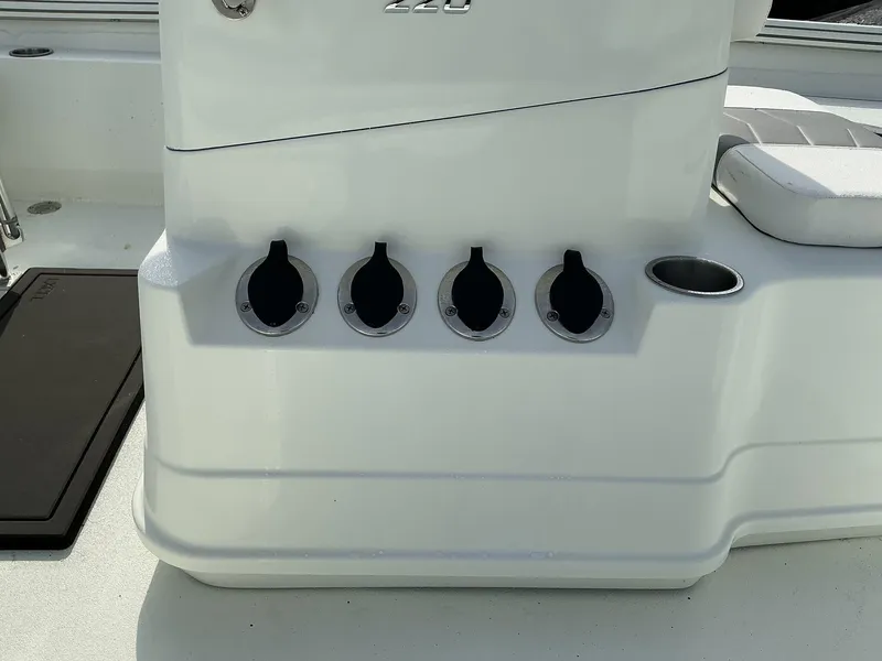 Slide: The Image of Excel Bay Pro 220 220 ELITE 2025 - 5