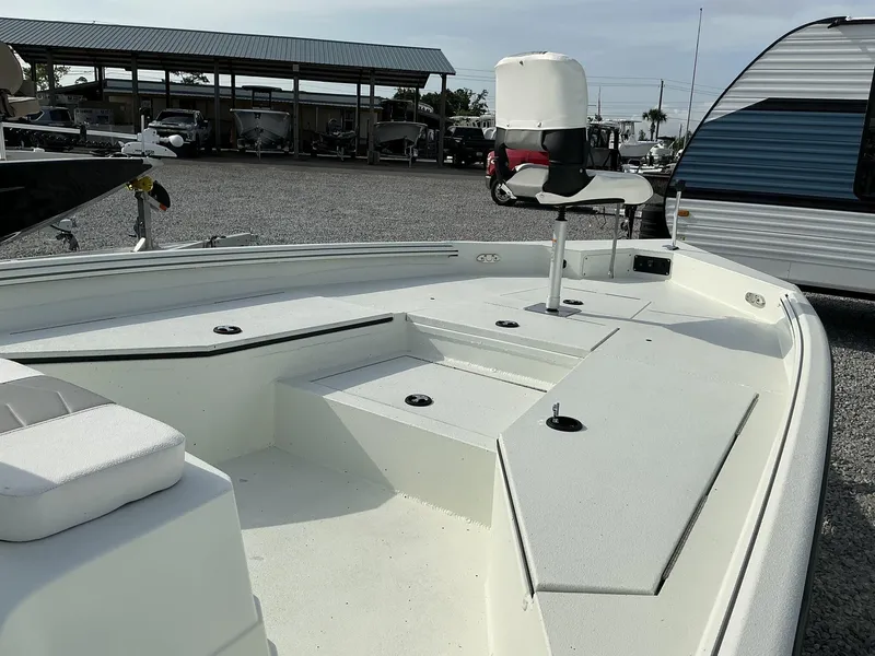 Slide: The Image of Excel Bay Pro 220 220 ELITE 2025 - 6