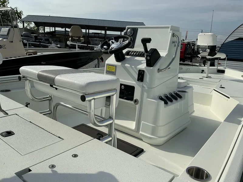 Slide: The Image of Excel Bay Pro 220 220 ELITE 2025 - 9