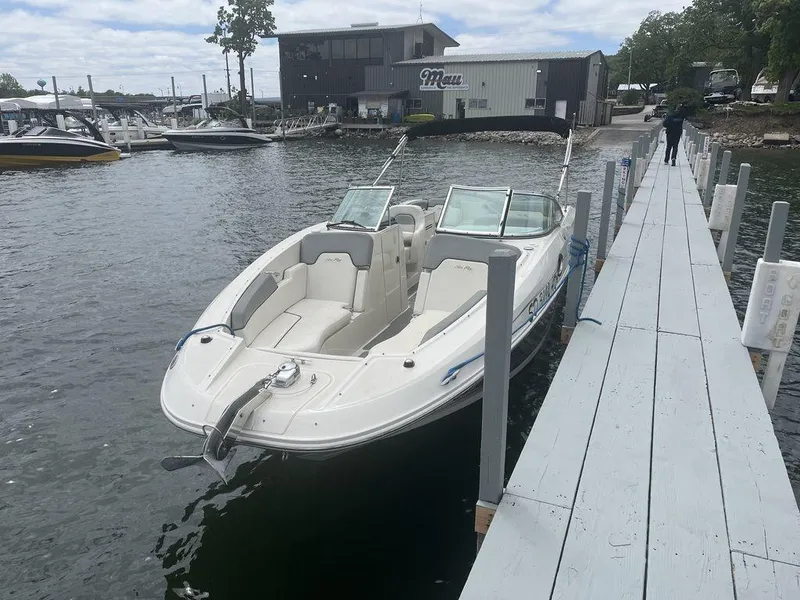 Slide: The Image of Sea Ray 290 Sundeck 2008 - 1