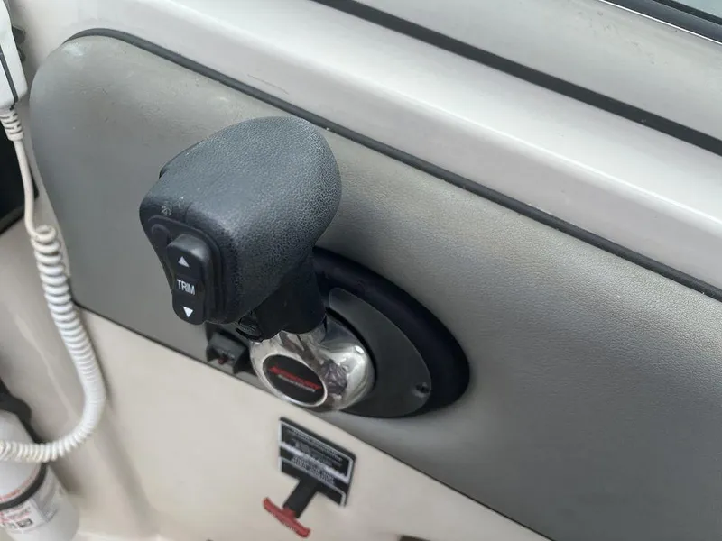 Slide: The Image of Sea Ray 290 Sundeck 2008 - 4