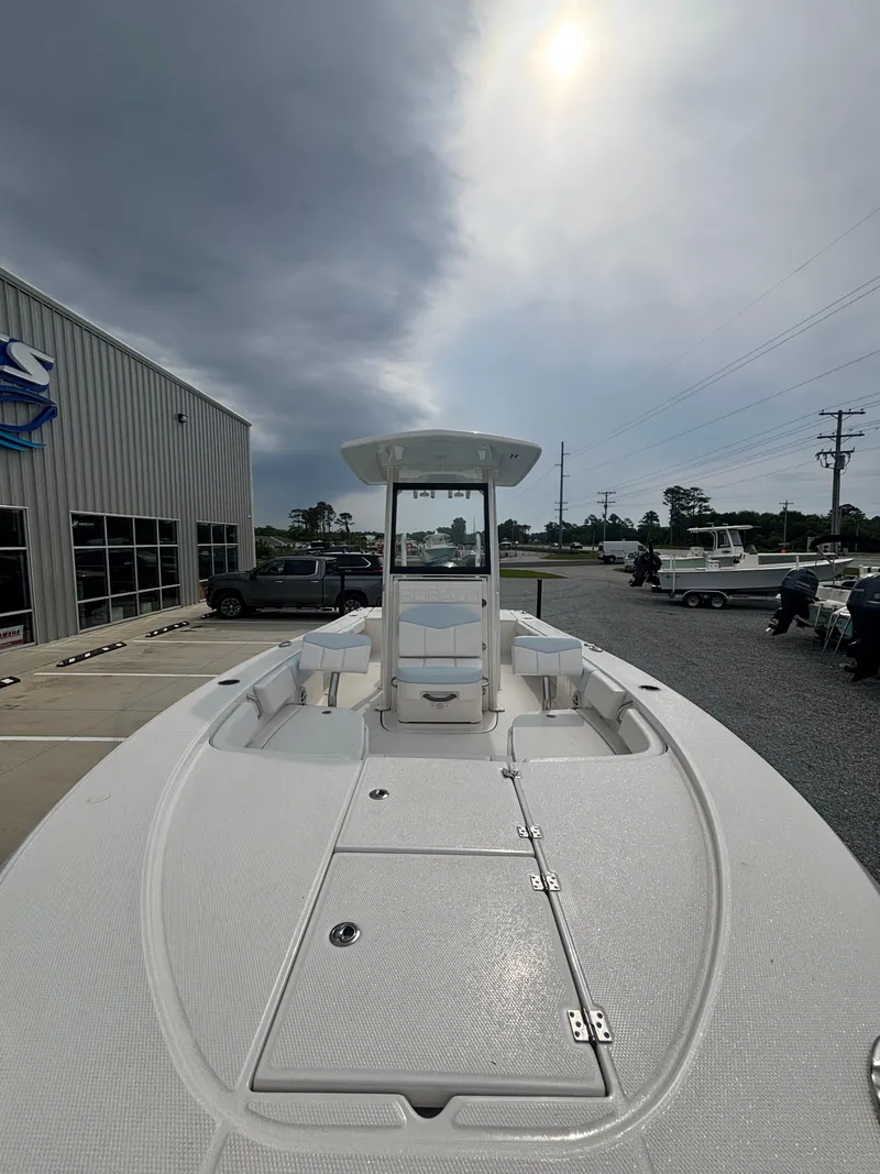 Slide: The Image of Robalo 246 Cayman 2021 - 4