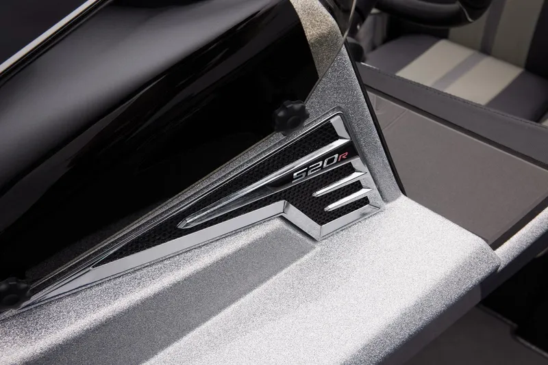 Slide: The Image of Ranger Z520R 2025 - 37