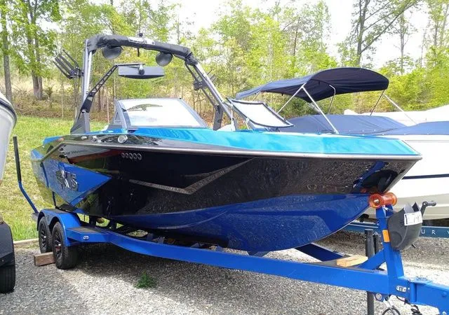 Slide: The Image of Axis Wake Research T220 2025 - 1