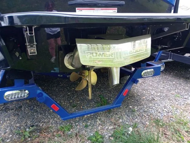 Slide: The Image of Axis Wake Research T220 2025 - 4