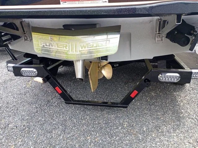 Slide: The Image of Axis Wake Research A20 2025 - 5