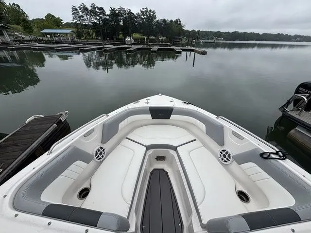 Slide: The Image of Chaparral 23 SSi 2023 - 10