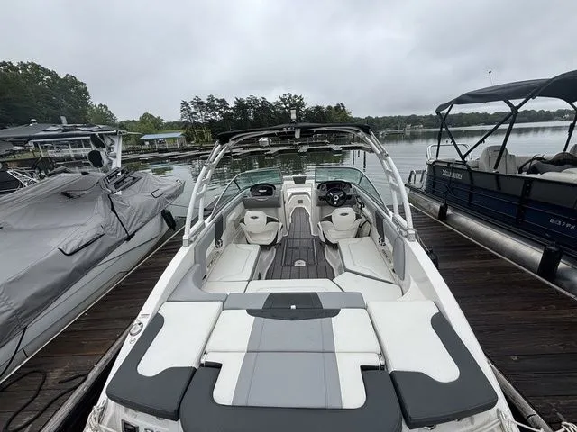 Slide: The Image of Chaparral 23 SSi 2023 - 4