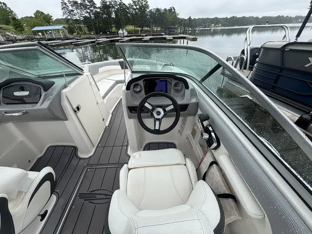 Slide: The Image of Chaparral 23 SSi 2023 - 7