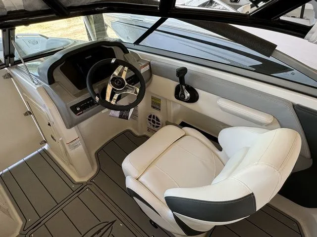 Slide: The Image of Chaparral 21 SSi 2025 - 12