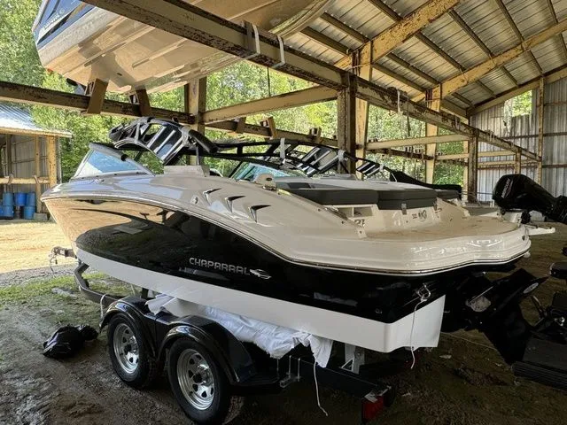 Slide: The Image of Chaparral 21 SSi 2025 - 3