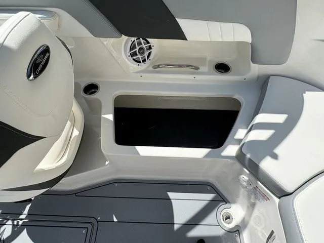 Slide: The Image of Chaparral 23 SSi 2025 - 12