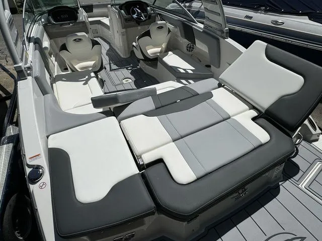 Slide: The Image of Chaparral 23 SSi 2025 - 8