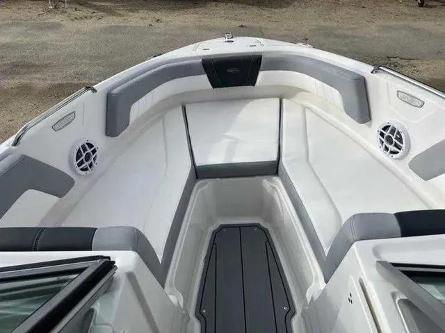 Slide: The Image of Chaparral 21 SSi 2025 - 11